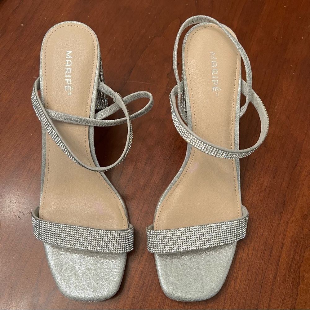Women’s Maripe silver all over jeweled heels size 11